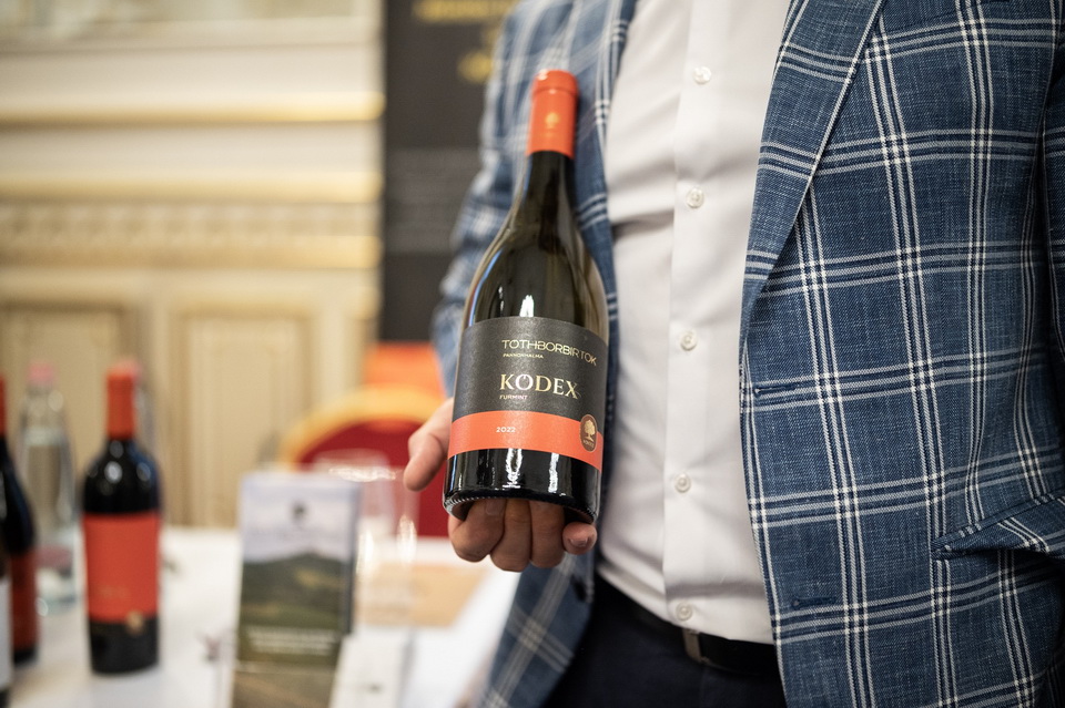 Winelovers 100