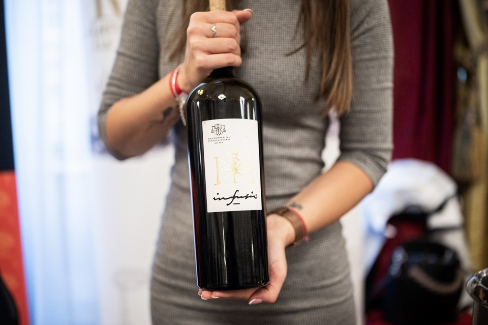 Winelovers 100